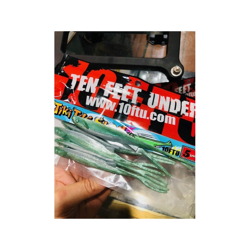 10FTU TIKI TIKI SHAD 5" SPANISH GREEN GLITTER